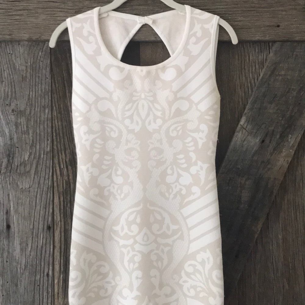 White and cream patterned stretchy bodycon dress